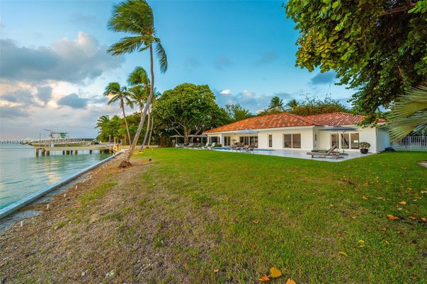 Backyard, Exterior, Lake