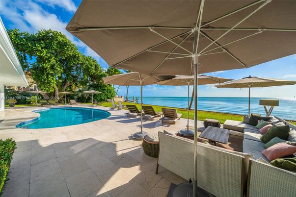 Exterior, Pool, Water