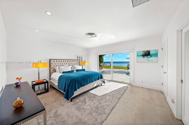 Bedroom, Interior, Recessed Lighting, Water