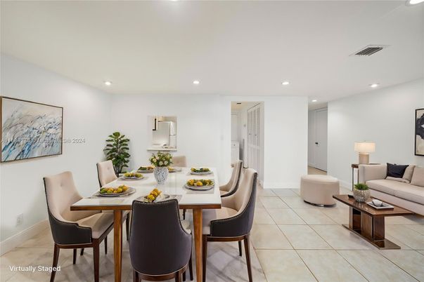 Dining room, Interior, Living room, Recessed Lighting