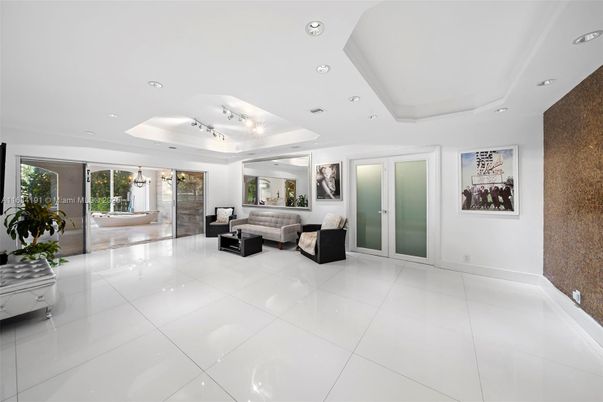 Interior, Recessed Lighting