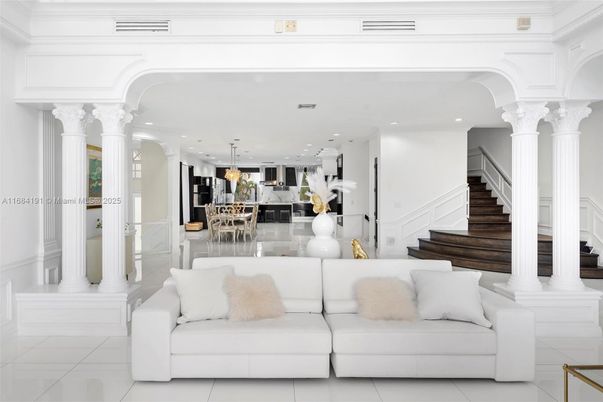 Chandelier, Dining room, Interior, Kitchen, Pendant Lights, Recessed Lighting