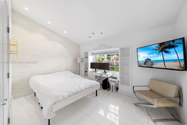 Bedroom, Home Office, Interior, Recessed Lighting