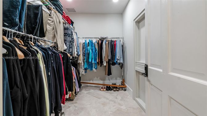 Interior, Recessed Lighting, Walk-in Closets