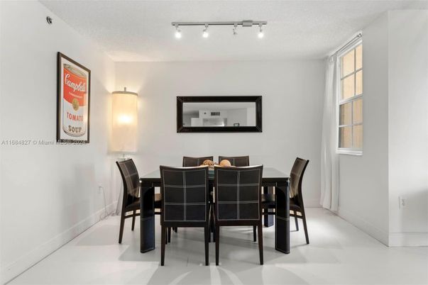 Dining room, Interior