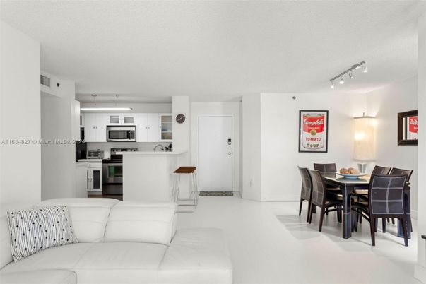 Dining room, Interior, Kitchen, Living room, Pendant Lights, Stainless Steel Appliances