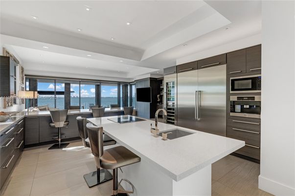 Dining room, Interior, Kitchen, Recessed Lighting, Stainless Steel Appliances, Water