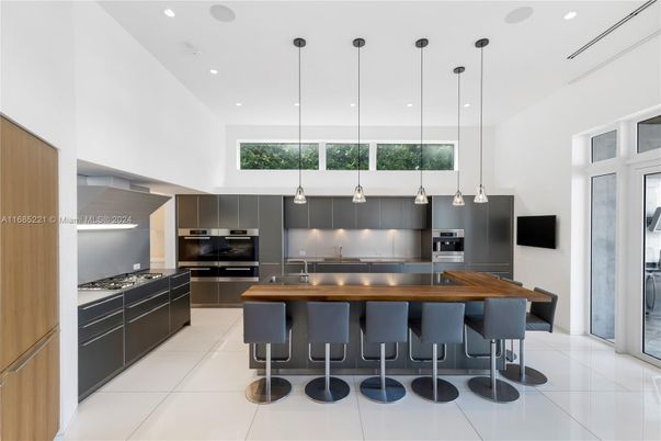Interior, Kitchen, Pendant Lights, Recessed Lighting, Stainless Steel Appliances