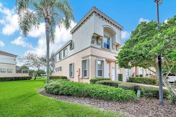Backyard, Exterior, Facade, Mediterranean