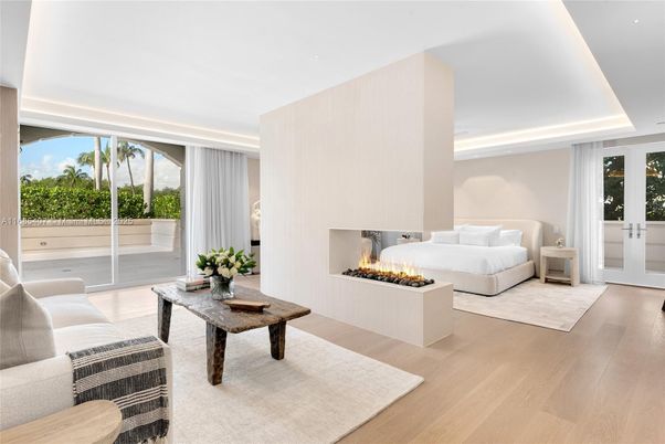 Bedroom, Fireplace, Interior, Recessed Lighting, Wood Texture Flooring