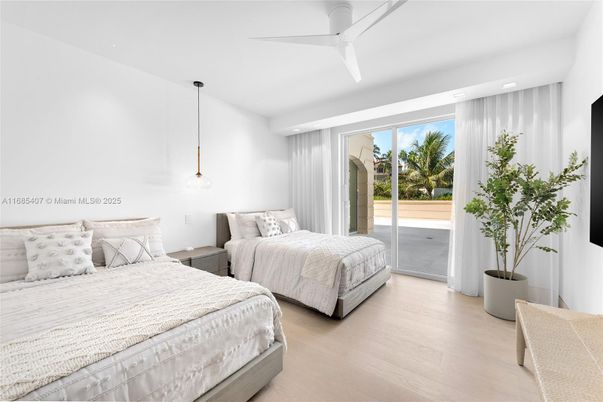 Bedroom, Interior, Pendant Lights, Recessed Lighting, Wood Texture Flooring