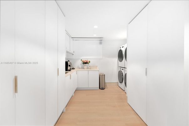 Interior, Recessed Lighting, Utility Closets, Washer, Wood Texture Flooring