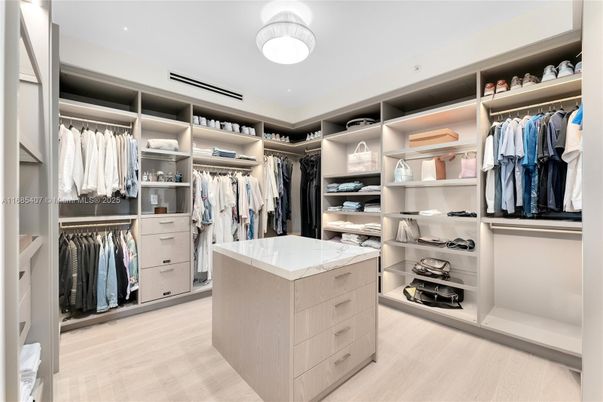 Interior, Walk-in Closets, Wood Texture Flooring