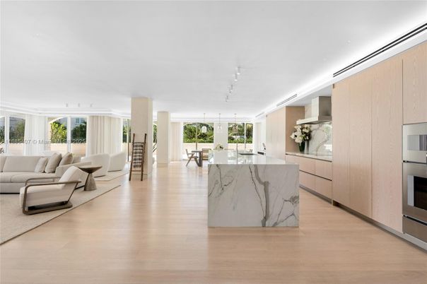 Dining room, Interior, Kitchen, Living room, Stainless Steel Appliances, Wood Texture Flooring