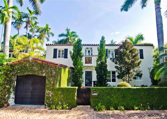 Attached, Exterior, Facade, Spanish Mediterranean