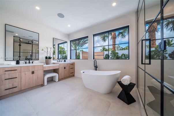 Bathroom, Dual Sink Vanities, Free Standing Baths, Interior, Recessed Lighting