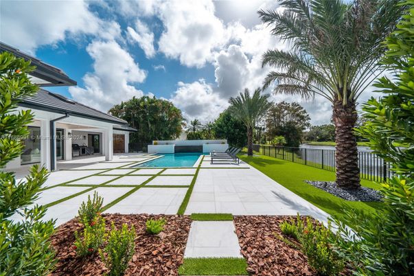 Backyard, Exterior, Pool