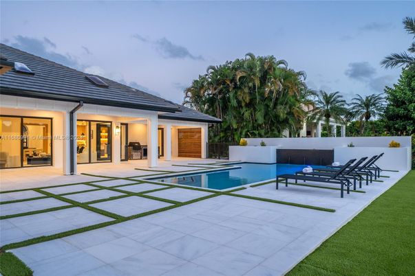 Backyard, Exterior, Pool