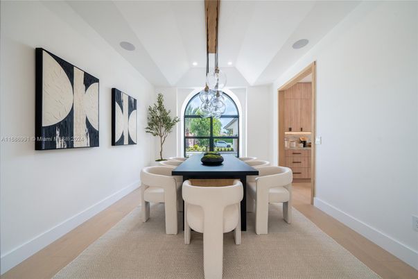Dining room, Interior, Pendant Lights, Recessed Lighting, Wooden Beams, Wood Texture Flooring
