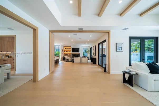 Interior, Living room, Recessed Lighting, Wooden Beams, Wood Texture Flooring
