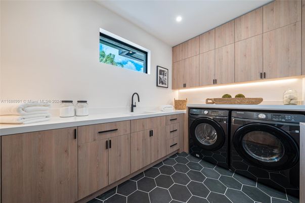 Interior, Recessed Lighting, Washer