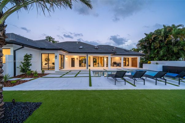 Backyard, Exterior, Pool