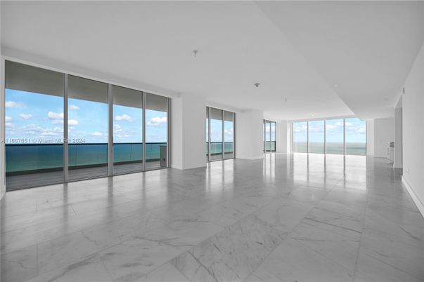 Empty room, Interior, Marble, Recessed Lighting, Water
