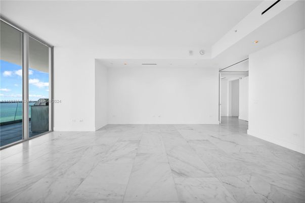 Empty room, Interior, Marble, Recessed Lighting