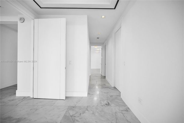 Interior, Marble, Recessed Lighting