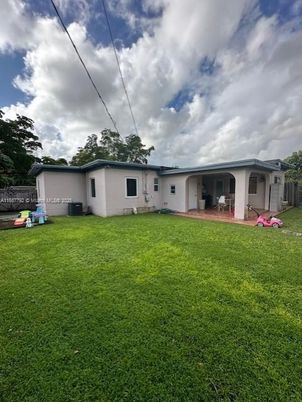 Backyard, Exterior, Playground