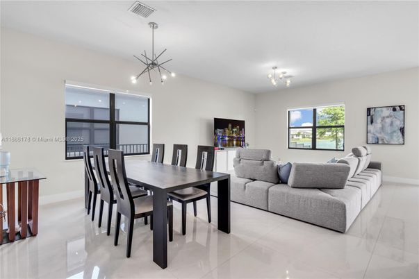 Dining room, Interior, Pendant Lights