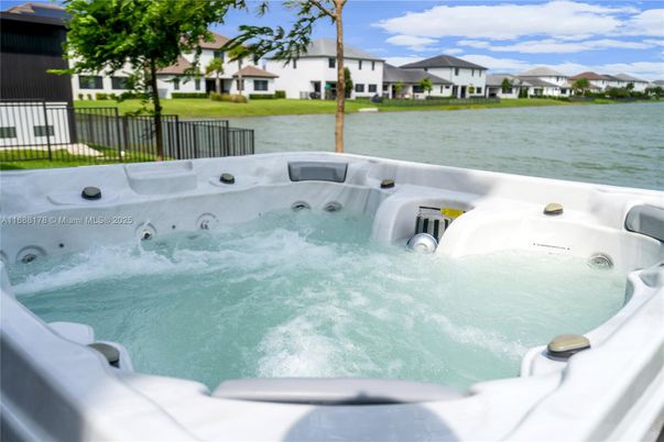 Exterior, Hot Tub, Lake