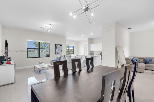 Dining room, Interior, Kitchen, Living room, Pendant Lights, Recessed Lighting