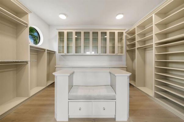 Interior, Recessed Lighting, Walk-in Closets, Wood Texture Flooring