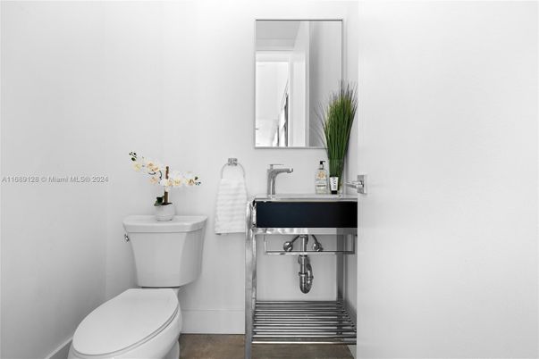 Bathroom, Interior