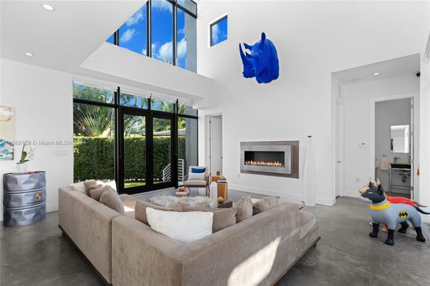 Fireplace, Fitness Equipment, Interior, Living room, Recessed Lighting