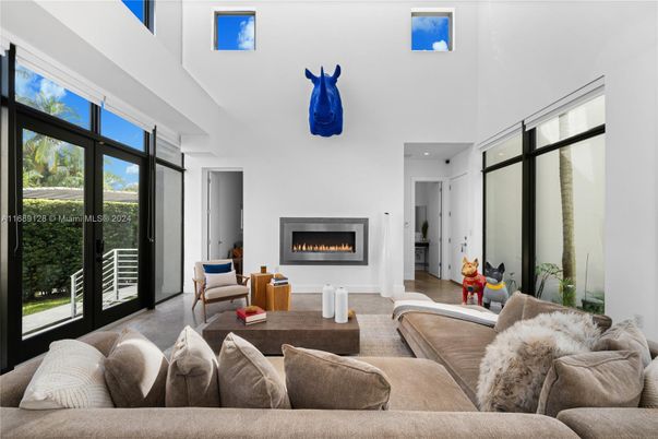 Fireplace, Interior, Living room, Recessed Lighting