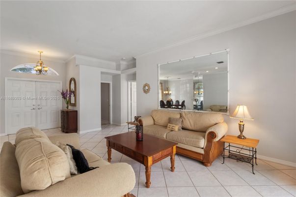 Chandelier, Dining room, Interior, Living room, Recessed Lighting