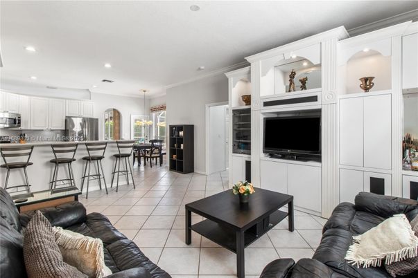 Interior, Kitchen, Living room, Recessed Lighting, Stainless Steel Appliances