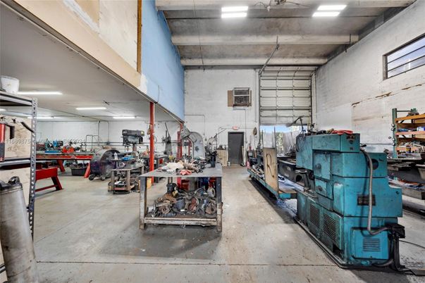 Fitness Equipment, Garage, Interior
