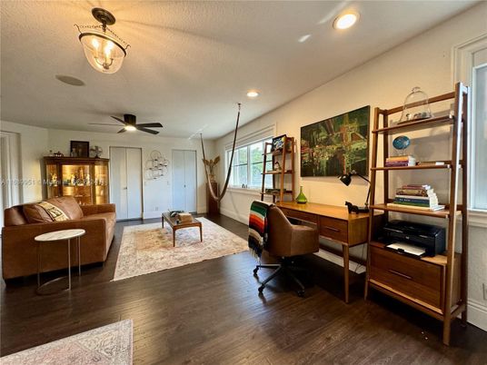 Home Office, Interior, Recessed Lighting, Wood Texture Flooring