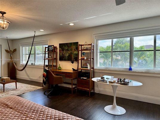 Home Office, Interior, Recessed Lighting, Wood Texture Flooring