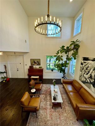 Chandelier, Interior, Living room, Piano, Recessed Lighting, Wood Texture Flooring