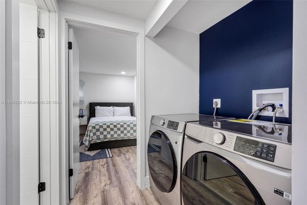 Bedroom, Interior, Recessed Lighting, Washer, Wood Texture Flooring