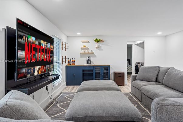 Interior, Living room, Recessed Lighting, Wood Texture Flooring