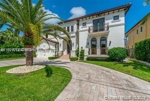 Backyard, Exterior, Facade, Mediterranean