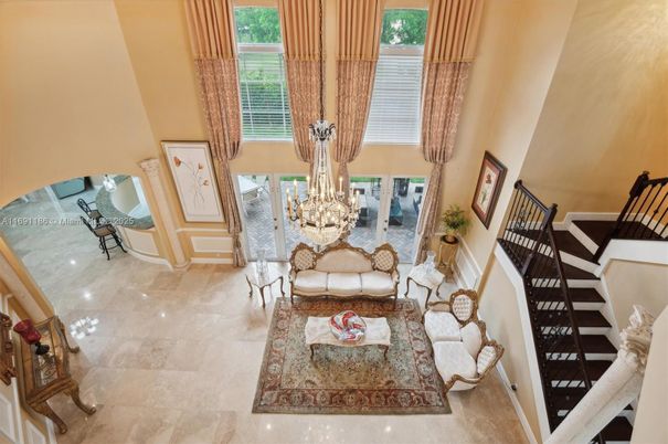 Chandelier, Dining room, Interior, Living room