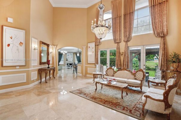 Chandelier, Interior, Living room