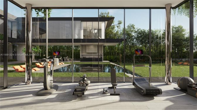Interior, Pool, Sun Room