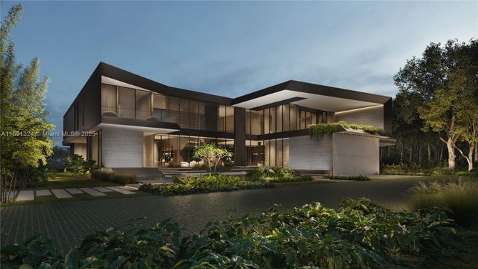 Backyard, Exterior, Facade, Modern